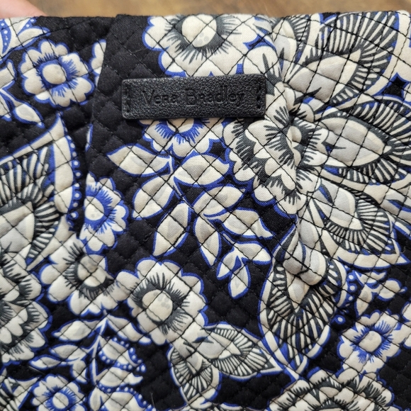 Vera Bradley Crossbody - Picture 5 of 10